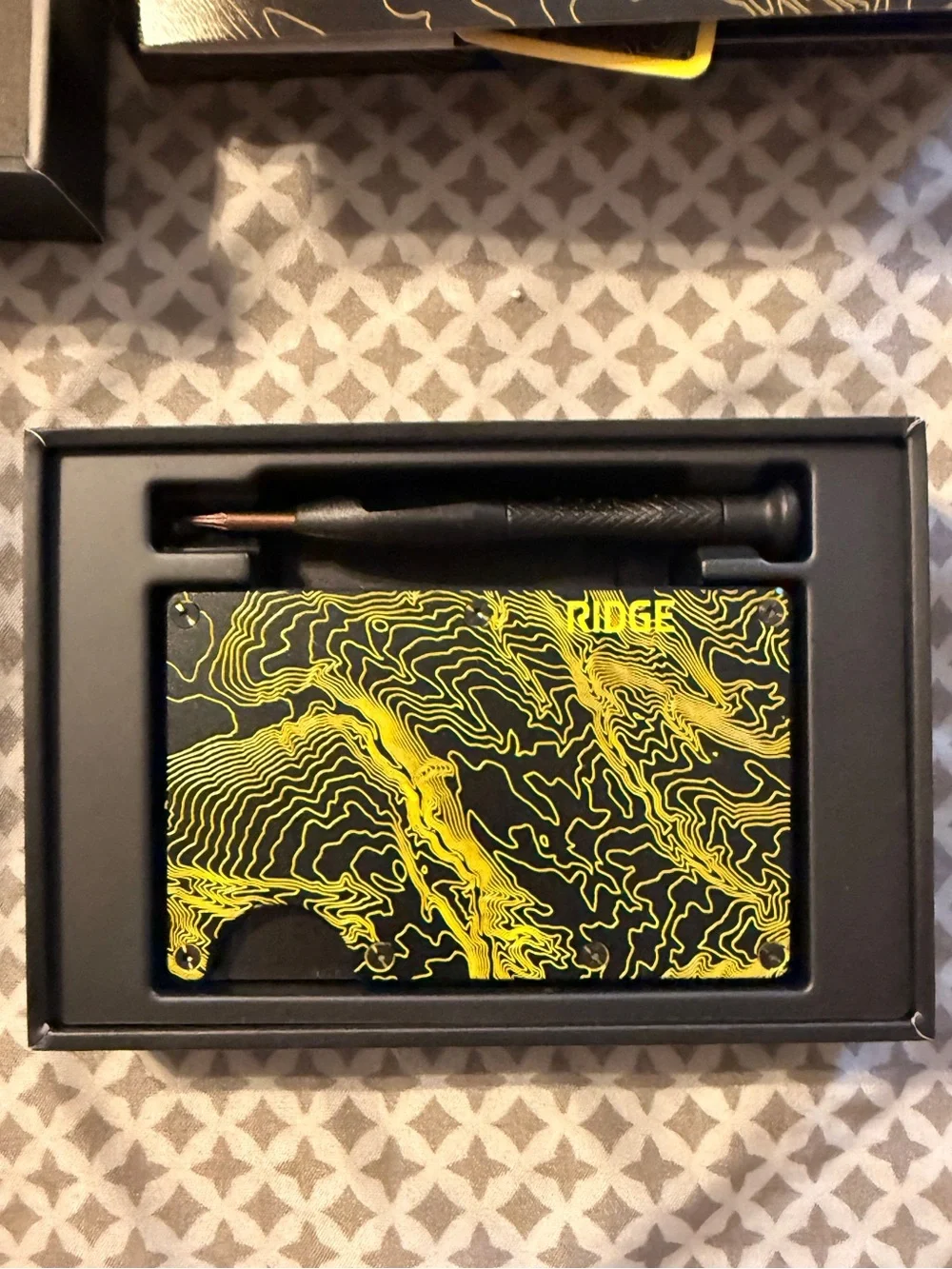 Ridge RFID Blocking Wallet, Yellowstone, NIB, NWT
